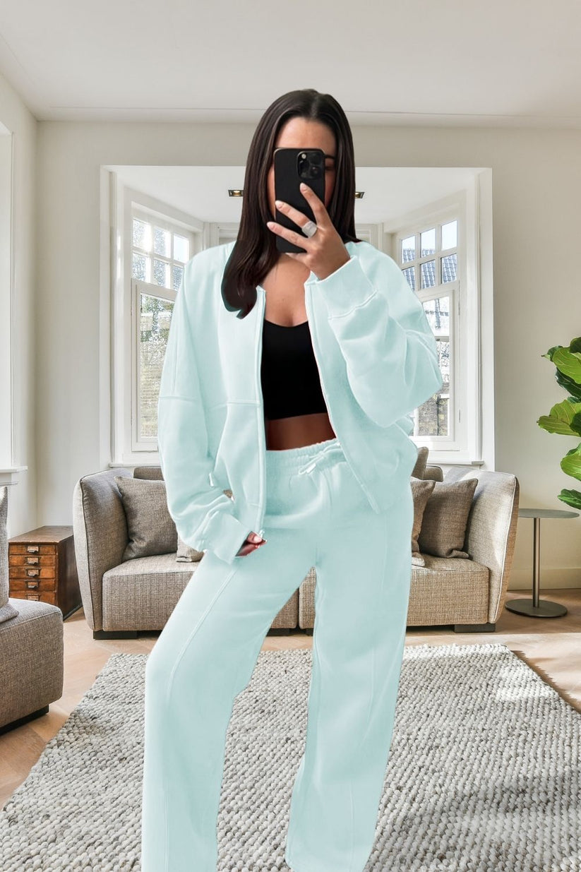 Oversized Fleece Tracksuit with Bomber Style Zipper and Wide Leg Design