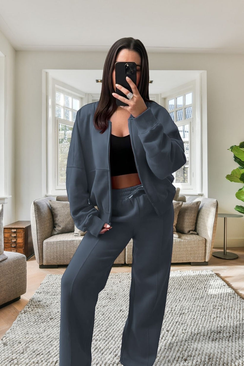 Oversized Fleece Tracksuit with Bomber Style Zipper and Wide Leg Design