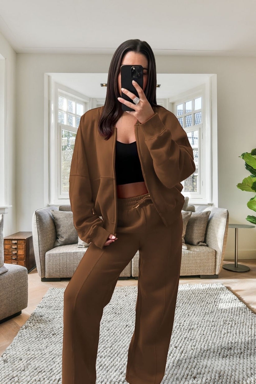 Oversized Fleece Tracksuit with Bomber Style Zipper and Wide Leg Design